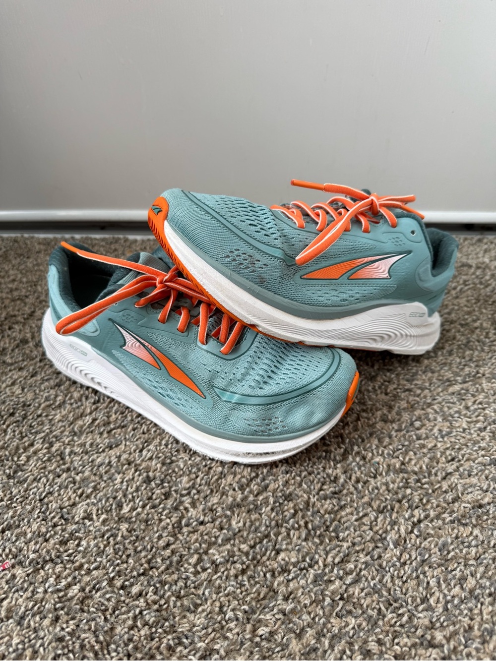 Altra Paradigm 6 Orange Lace-Up Running Trainers